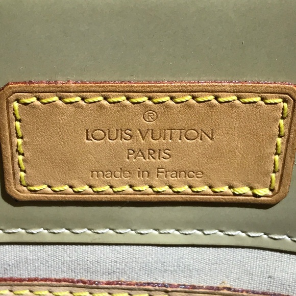 💯% Authentic Louis Vuitton Monogram Vernis Reade - Picture 6 of 14